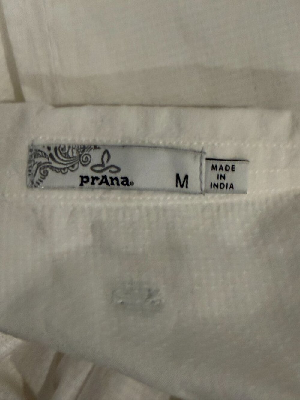 prAna White Organic Cotton Pleated Button Front Blouse Size M 🤍 - Picture 4 of 6